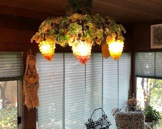 Awesome glass grape and vine light