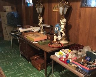 Lots of bar accessories 