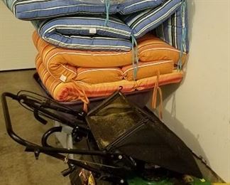 outdoor lounge seating pads