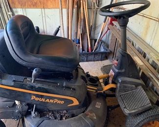 Pohlman Pro riding lawnmower with 36”deck
