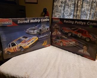 Darrell Waltrip combo, Racing Pettys combo