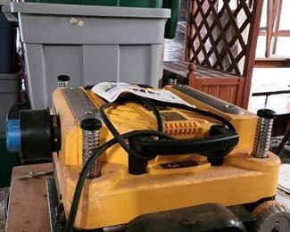 DeWalt planer 13" heavy duty.