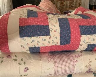 Linens bedroom 
Quilts