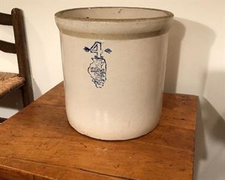 BUY IT NOW! $95 Vintage White Hall SP&S IL 4 Gal. crock - measures 12" x 12" with a few minor chips around base 