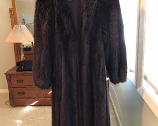 BUY IT NOW! $350 full length Beaver Coat sz M