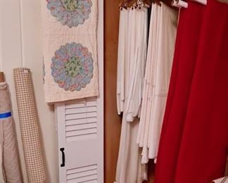 Vintage Quilt - Linens - Blankets - Bolt Material