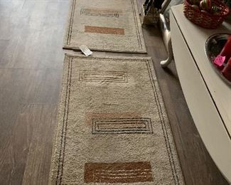 Rugs- long runner and matching entrance rug