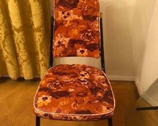 Vintage dinette chair 
