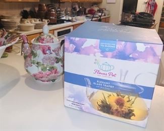 Tea Blooms Tea Pot