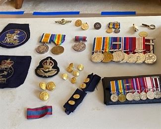 WWI medals and uniform buttons