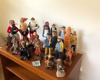 Byers Choice  Carolers 
Carved Sailors 