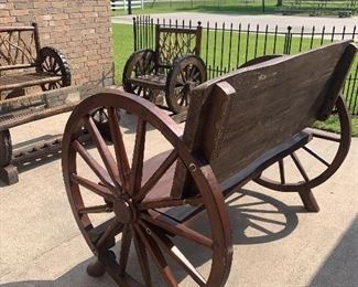 Wagon Wheel Patio Set