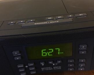 Henry Kloss radio/cd player