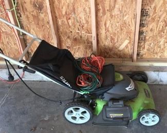 Electric lawn mower