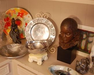 BRONZE AND MUSEUM OF ART REPLICA