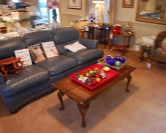 the ornaments are Kugels from the 1970s