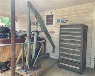 Engine hoist and cabinet