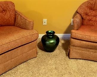 Pair arm chairs & large vase