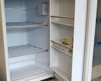 Small clean refrigerator