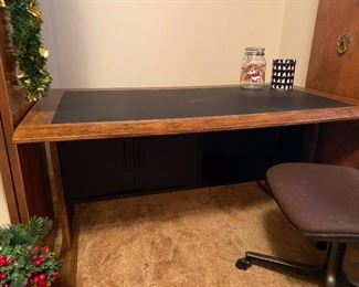 Good looking streamlined desk, can also be used for crafts, it's hard to see but there is a shelf with drawer underneath  priced to sell $68.00
