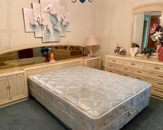 Step back in the 80's with this sleek platform bed with drawers, mirrored back and lights. DIY project awaits, has matching pieces all made by Thomasville, Platform bed with mattresses $ 275.00