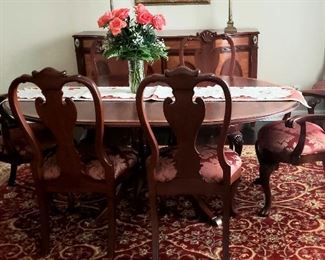 Ethan Allen dining table, leaves, four side chairs, two host's chairs, buffet & mirror