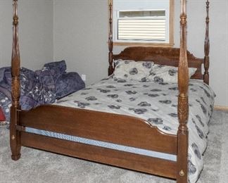 Four Post Queen Size Bed Set with headboard & footboard