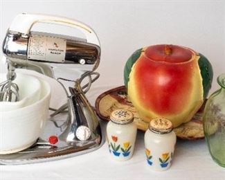 Vintage Kitchenware & Hamilton Beach Mixer