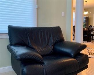 Item 40:  Natuzzzi Black Leather Chair (Made in Italy) - 45"l x 21"w x 34"h:  $400