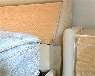 detail - no need for a box spring!