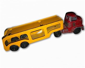 Tootsietoys car carrier with one car