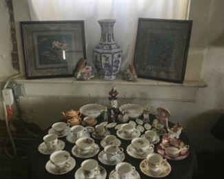 Occupied Japan (1945-1952) tea cups, figurines