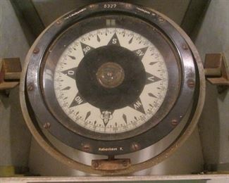 NAUTICAL FLOATING COMPASS