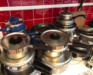Pots and pans - excellent condition