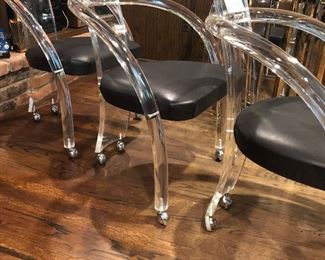set of 4 lucite acrylic mid-modern club chair with casters