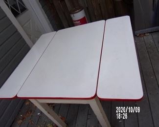 ENAMELTABLE WITH RED TRIM