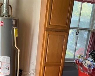 Cabinets / Shelving
Great condition!
24 1/2” deep x 18” across x 7’ tall
You must be able to remove it from the wall and load yourself.