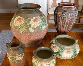 Roseville Dahlrose Left Back $75 12 x 10; Right Back $45 10 x 8; Front Left $25 3.5 x 6; Center $35 5 x 4; Right 7 x 4 $40