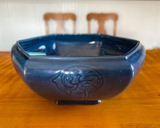 Roseville 6 x 2.5 $85