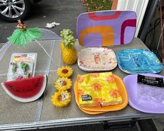 Summery Set-up  Plastic platters, candles, net and napkins $15