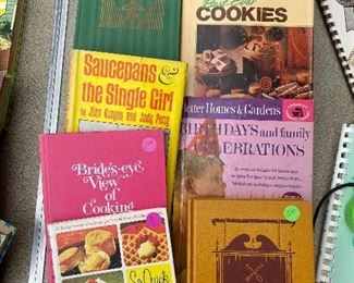 Vintage 8 cookbook lot $18