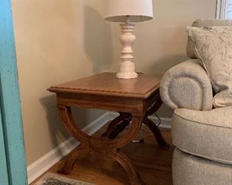 #2	Thomasville end table 22"x28"x211" 2@$75 each
