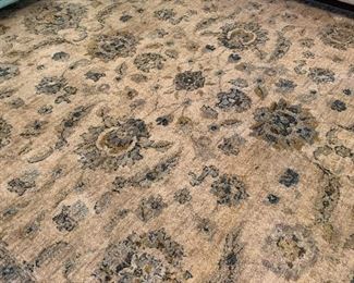 #4	Rug  8'x10'	 $75.00 
