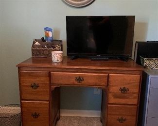#17	Wooden desk with 5 drawers. 42"x17"x30"	 $30.00 
