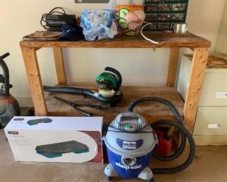 #42	Wooden work bench 51"x28"x37.5"	 $20.00 
