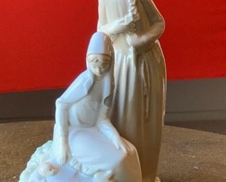 NAO Figurine Holy Family Nativity 252 Lladro 8.5x6x4in HxWxD