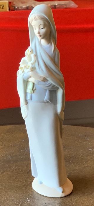 Lladro Figurine 4650 Calla Lilly	9x2.5x3in	HxWxD