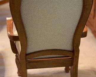 Traditional Carved Hardwood Dining Table w/ 8 Chairs Table: 30x44x72 (also has Two 15in Leaves) HxWxD