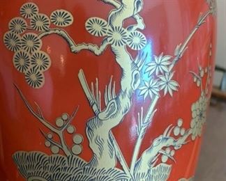 Bernardaud Limoges Vase  Seoul Chinoiserie Red Gold Ginger jar	9.5x6.5in diameter	
