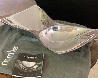 Nambe Bow Tie Centerpiece bowl 674 3x17.5x9.75in HxWxD